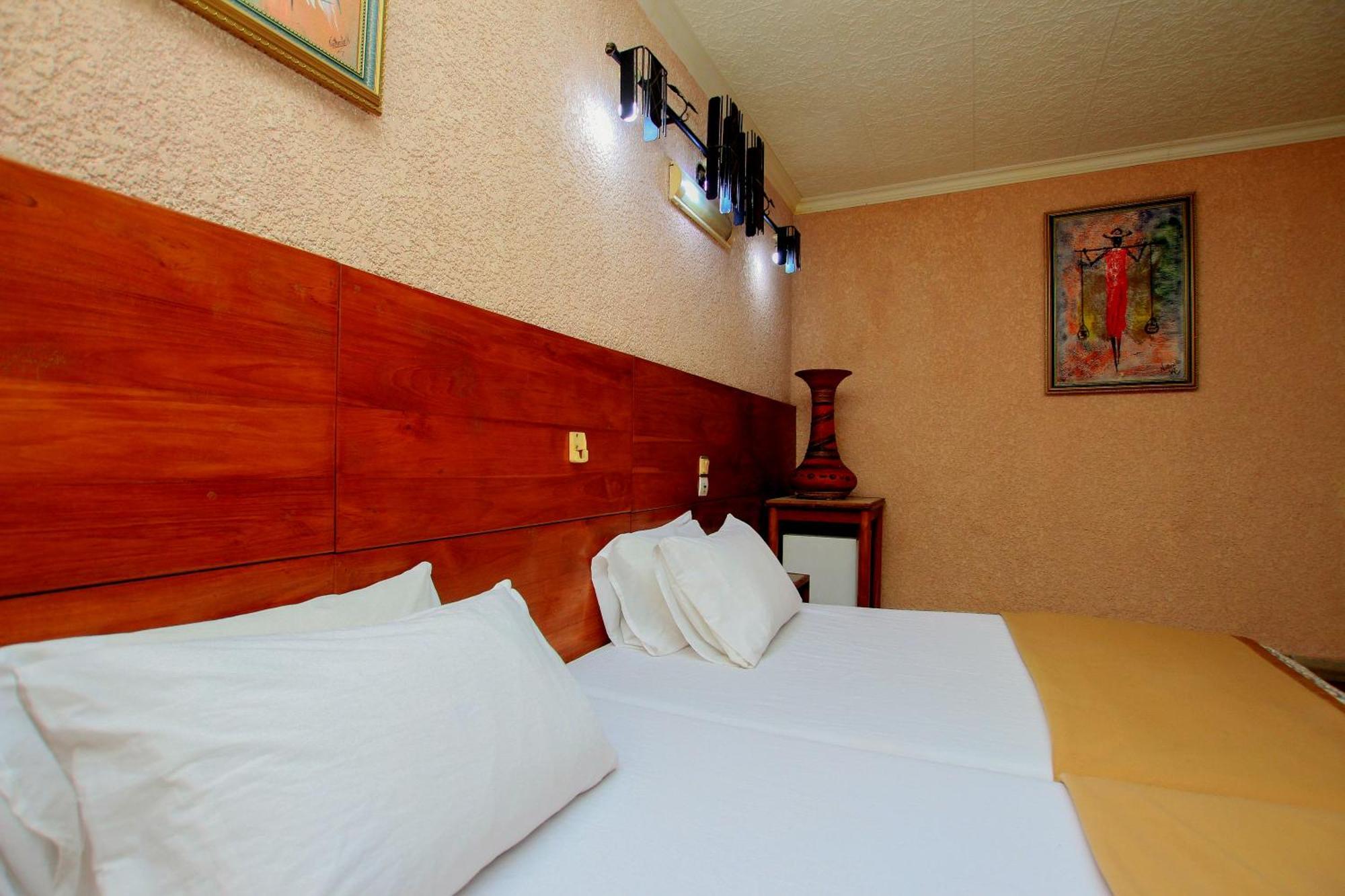 Hotel Le Prince Cotonou Kültér fotó
